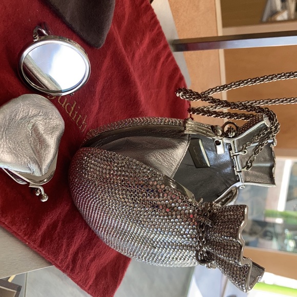 Judith Lieber handbag & gorgeous chain strap - Picture 7 of 10